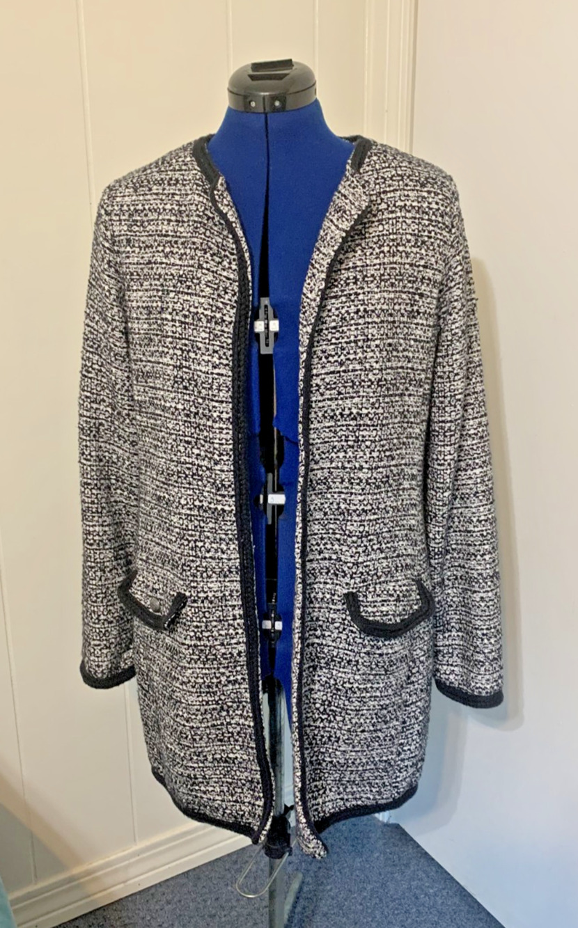 Talbots Grey Tweed Blazer Long Medium Open Front business career cocktail Preppy